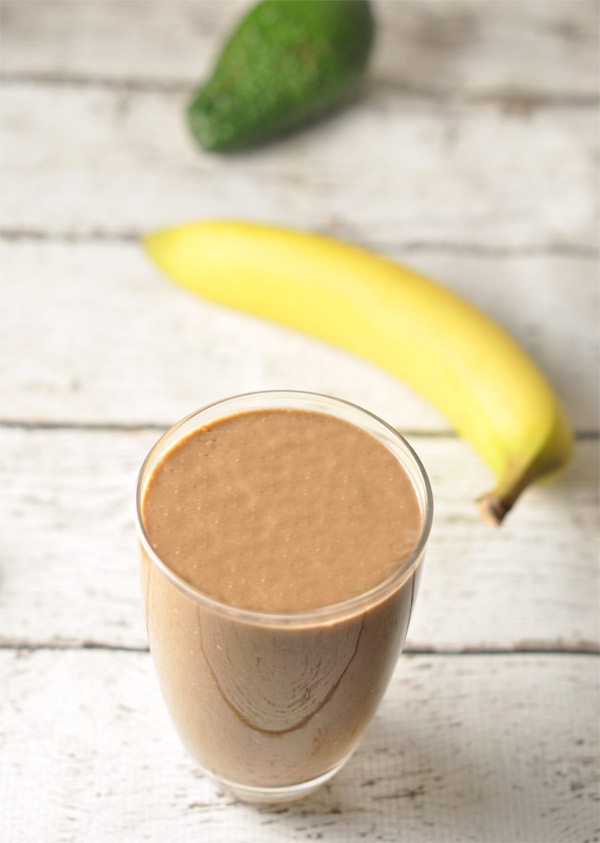 chocolate-avocado-banana-smoothie