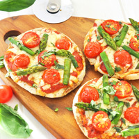 mini-vegetarian-pizzas
