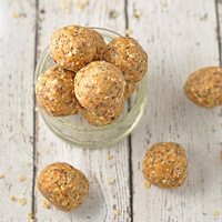 Peanut Butter & Oat Energy Balls thumbnail