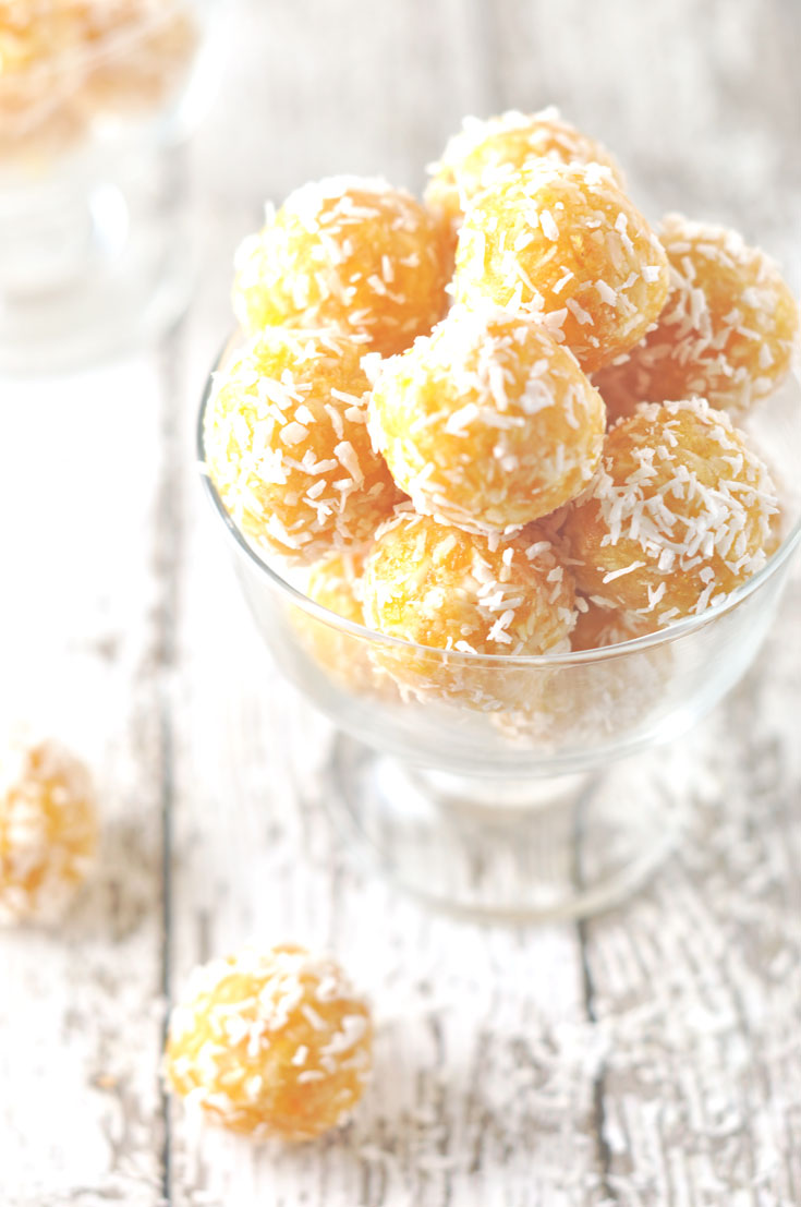 apricot-coconut-bliss-balls