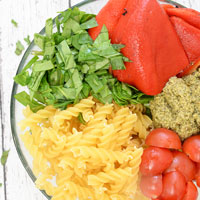 5 Ingredient Healthy Pasta Salad thumbnail